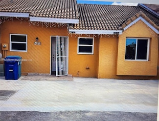 11583 NW 4th Way, Miami, FL 33172