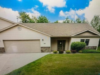 1106 Butternut Ave, Duluth, MN 55811