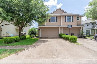 242 Drake Run Ln, Dickinson, TX 77539