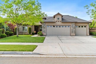 2398 Azalea St, Kingsburg, CA 93631