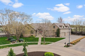 6948 Kings Ct, Lincoln, NE 68516