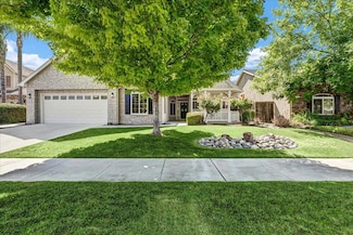 1203 N Mendonca St, Visalia, CA 93291