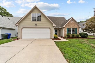 912 Prestwick Ln, Newport News, VA 23602