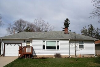 606 N Cedar St, Horicon, WI 53032