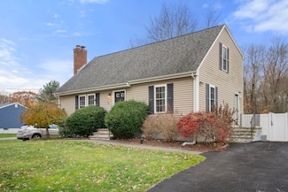 29 Williams Ave, Taunton, MA 02780