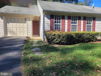 9996 Hemlock Woods Ln, Burke, VA 22015