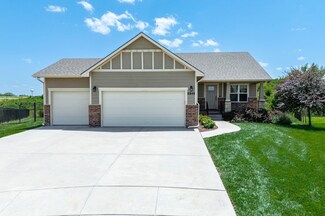 8848 N Saddlebrook Ct, Park City, KS 67147