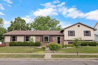 1307 Red Cedar Ct, Onalaska, WI 54650