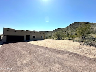 43131 N 11th Ave, New River, AZ 85087