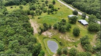 8404 W Creek Rd, Hartford, AR 72938