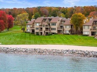 700 Front St Unit 71, Boyne City, MI 49712
