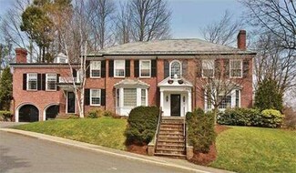 90 Baxter Rd, Brookline, MA 02445