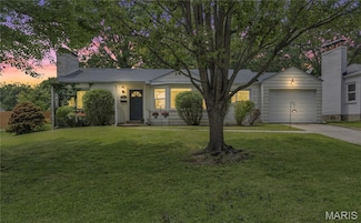 1433 Ronald Dr, Saint Louis, MO 63119