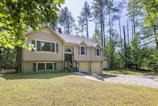 77 Town Farm Rd, Oakland, ME 04963