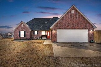 8916 Kylie Ct, Claremore, OK 74019