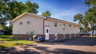 310 5th St NW, Hazen, ND 58545
