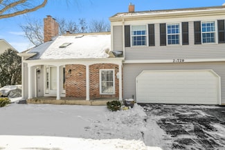 2S729 Timber Dr, Warrenville, IL 60555