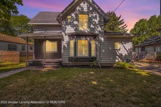 1207 N Hickory St, Owosso, MI 48867