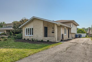 12021 S Prairie Dr, Alsip, IL 60803