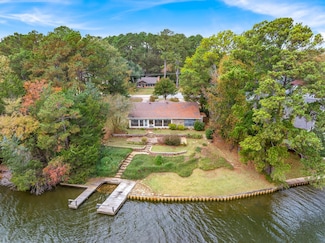 1379 Hideaway Ln W, Hideaway, TX 75771