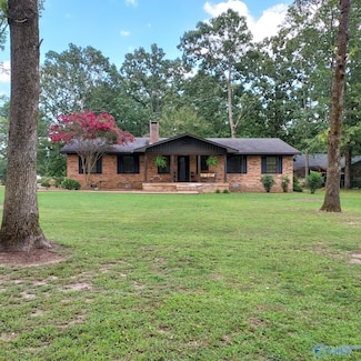 17 Third Ave, Rainsville, AL 35986