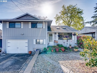 1050 Columbia Ave, Gladstone, OR 97027