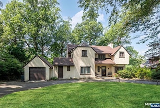 56 Malcolm Rd, Mahwah, NJ 07430