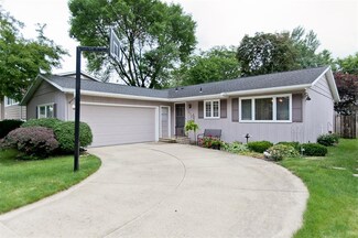 2721 Virginia Dr SE, Cedar Rapids, IA 52403
