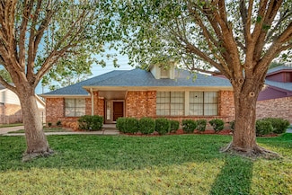 2810 Pineleaf Dr, Sugar Land, TX 77479
