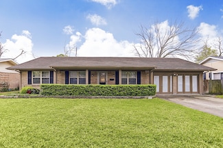 9607 Bundy Ln, Houston, TX 77080