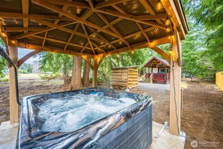 242 Trout Ave, Forks, WA 98331