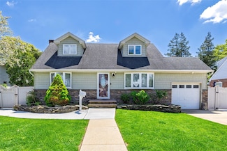 2622 Falcon St, East Meadow, NY 11554