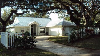 566 Date Palm Rd, Vero Beach, FL 32963