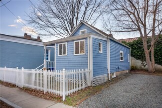 15 Chapel St, Newport, RI 02840