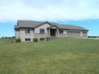 N6297 Blarney Stone Dr, Albany, WI 53502