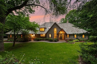 5705 Ridge Rd, Excelsior, MN 55331
