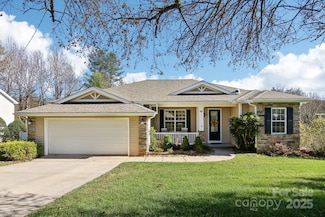 66 Talon Trail Ln, Etowah, NC 28729