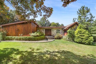 7 Alpine Dr, Armonk, NY 10504