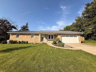 635 Dushane Dr, Bellefontaine, OH 43311