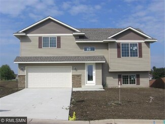 202 Summerfield Ln, Waverly, MN 55390