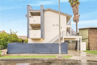 753 Cerritos Ave, Long Beach, CA 90813