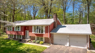 45 Renshaw Rd, Hamden, CT 06518