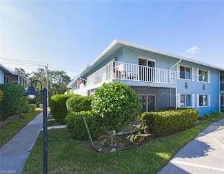 272 Palm Dr Unit 52, Naples, FL 34112