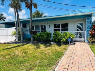 1155 Hayes St, Hollywood, FL 33019