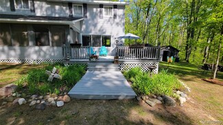 11870 Bayer Rd, Roscommon, MI 48653