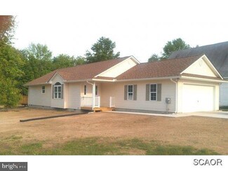 319 N 1st St, Delmar, DE 19950