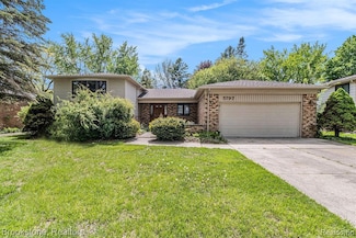 5797 Patterson Dr, Troy, MI 48085