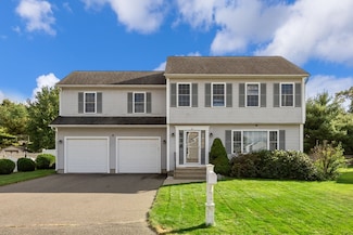37 Pearson Dr, Springfield, MA 01119
