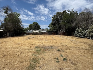 807 S Court St, Visalia, CA 93277
