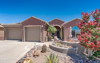 2048 W Cactus Run Dr, Green Valley, AZ 85622